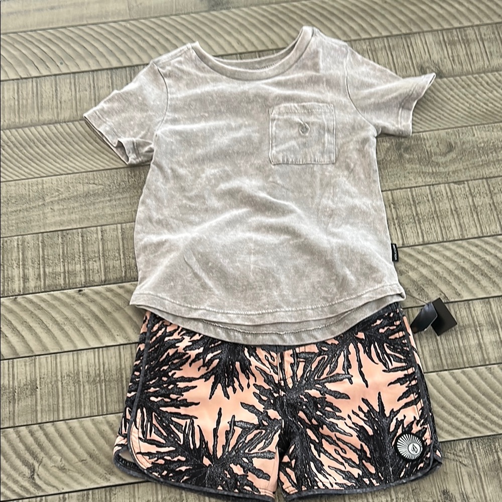 Gray T-Shirt and Coral Patterned Shorts Set